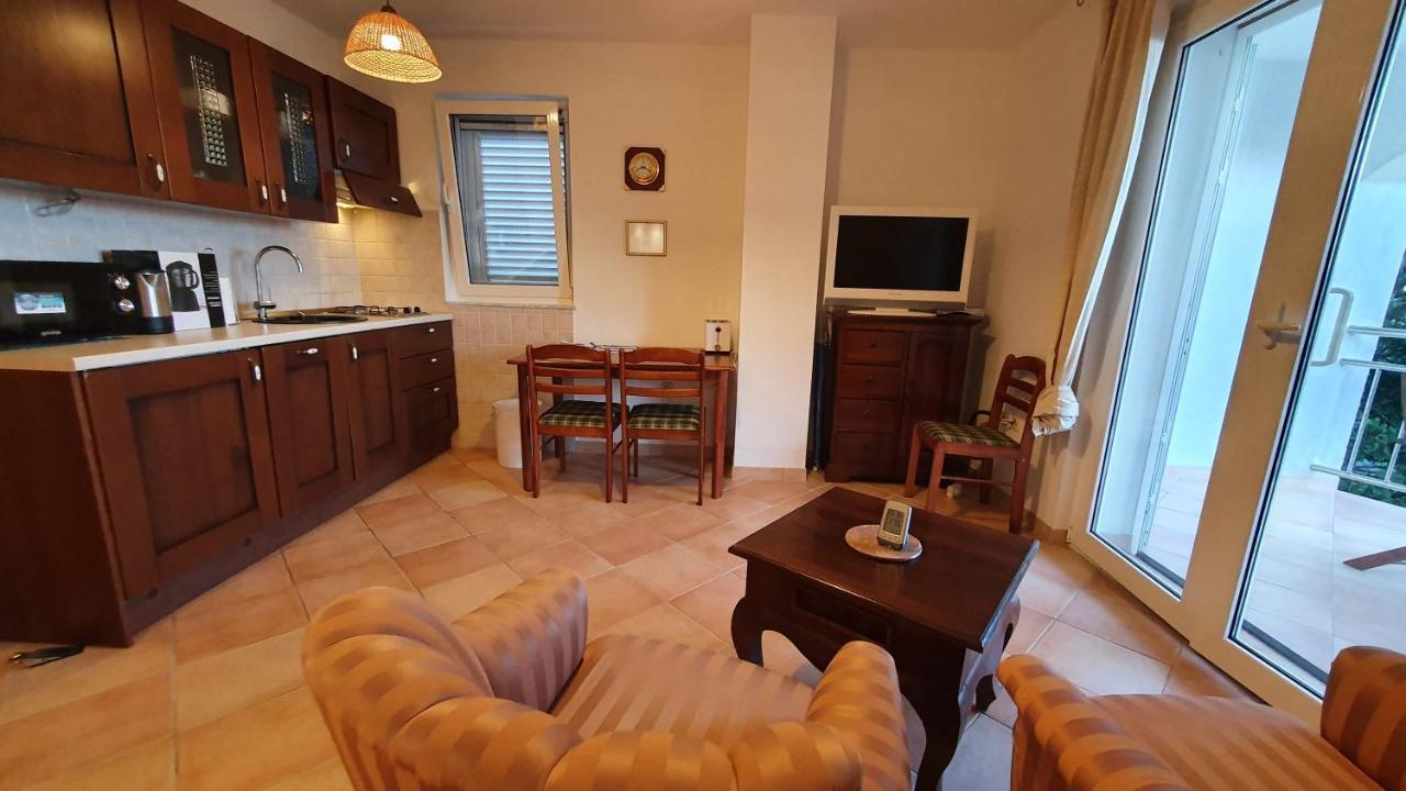Sea Side Apartments 4* Novi Vinodolski Esterno foto