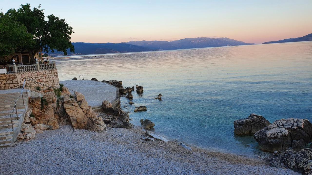 Sea Side Apartments 4* Novi Vinodolski Esterno foto